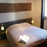 Holiday home Mansion In Par Dela With Pool Hastiere-par-dela