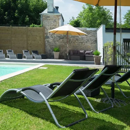 Holiday home Mansion In Par Dela With Pool Hastiere-par-dela