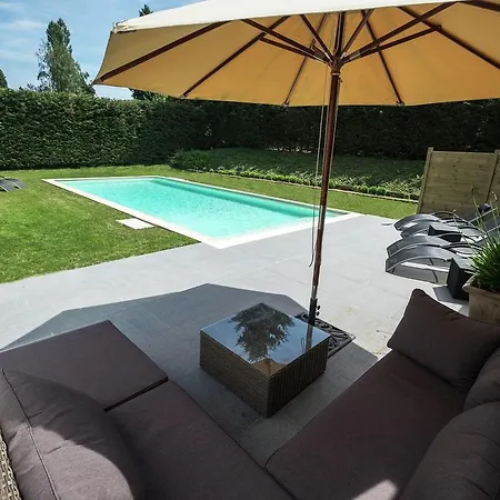 Modern Mansion In Hasti Re Par Del With Pool Vakantiehuis *